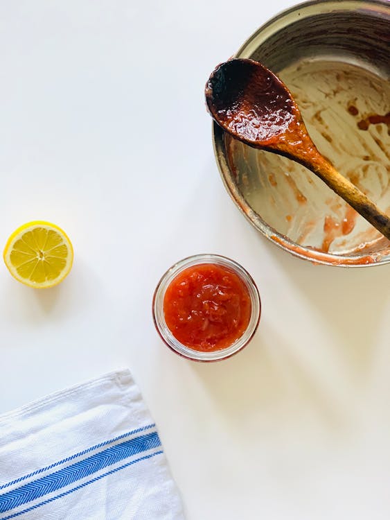 Ingredients laid out for White Karahi Masala